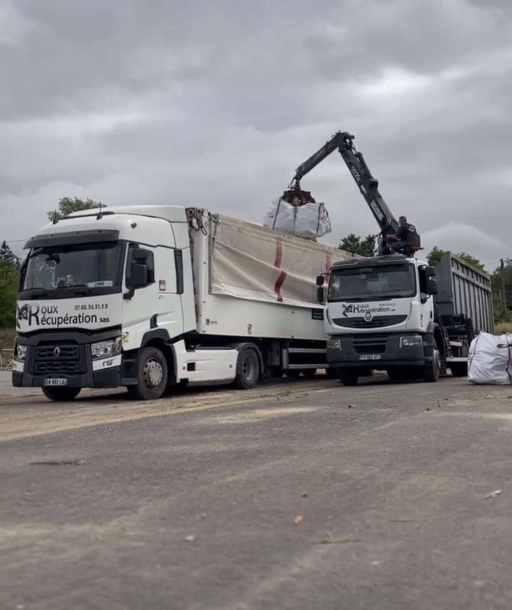 camion benne bras mécanique